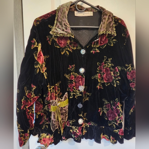 Vintage Look Floral Velvet Jacket with Rose Pattern By Hopeless Romantic - Picture 1 of 6